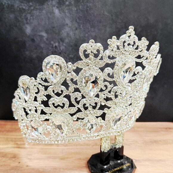 Homecoming Prom Headpiece, Quinceanera Crown, Silver Crystal Crown, Tiara Comb main image 4